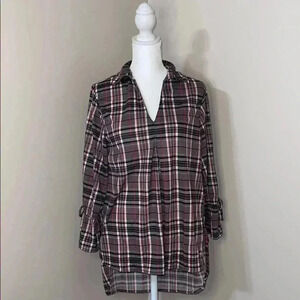 NY Collection V-Neck Plaid Shirt.​​​